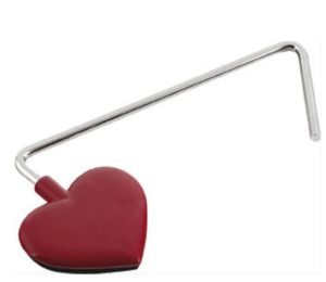 Vešiak na kabelky Heart v tvare srdiečka. Noste ho stále so sebou, v kancelárii či v kaviarni si naň zavesíte kabelku.