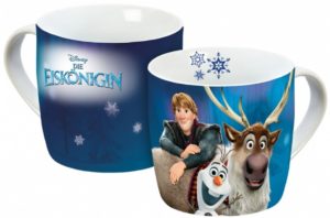 Porcelánová šálka Frozen s motívom Kristoffa, Olafa a Svena. Objem: 250ml.